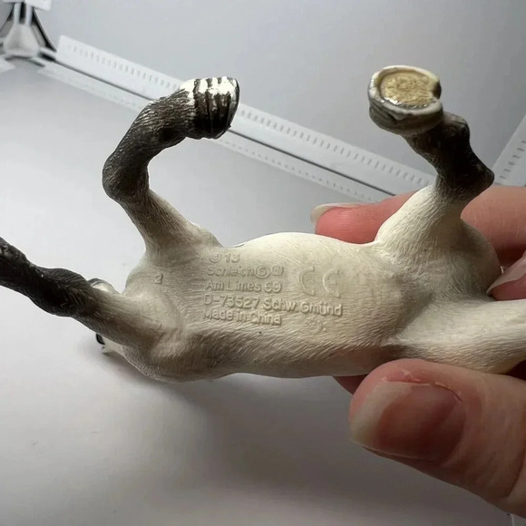 SCHLEICH Horse White Arabian Mare Pink Braids Figure - Picture 3 of 5